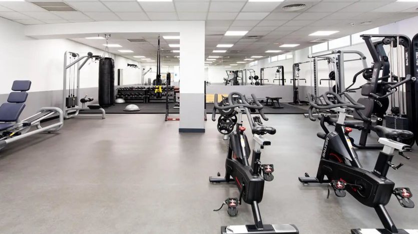 Residencia de estudiantes Yugo Galdós en Madrid gimnasio