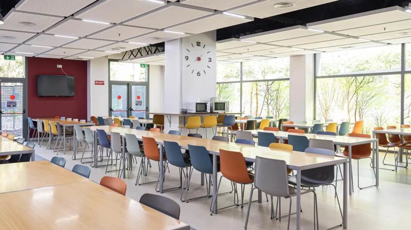 Residencia de estudiantes en Madrid Emilia Pardo Bazán zona comedor