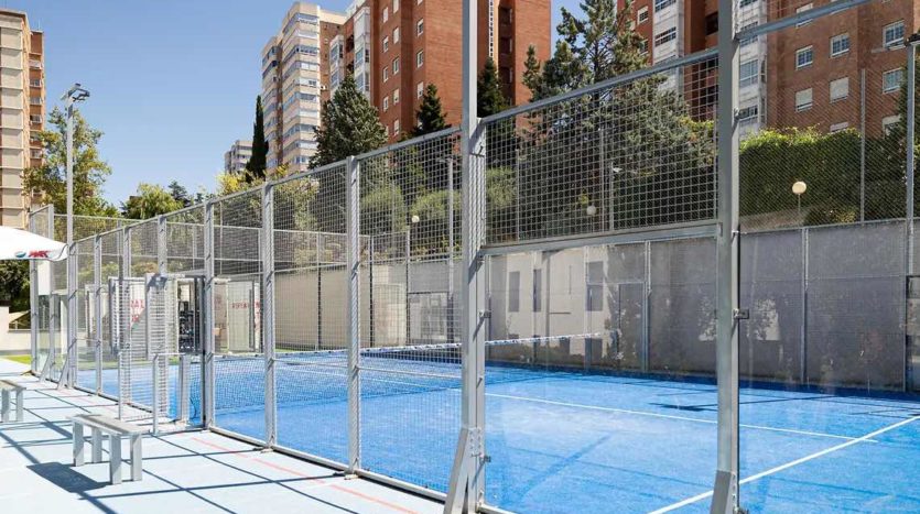 Residencia de estudiantes en Madrid Emilia Pardo Bazán pista pádel